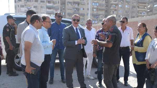 محطة جديدة من محطات التطوير.. محافظ بورسعيد يتابع بدء أعمال تطوير ورفع كفاءة مساكن الوفاء