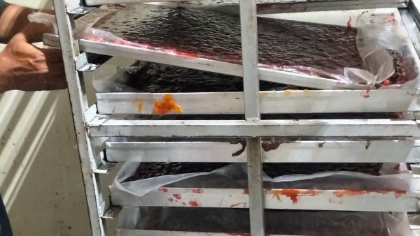 ضبط طن و34 كيلو جرام حلوى المولد النبوي داخل مصنع غير مرخص بالمنطقة الصناعية ببورسعيد |صور