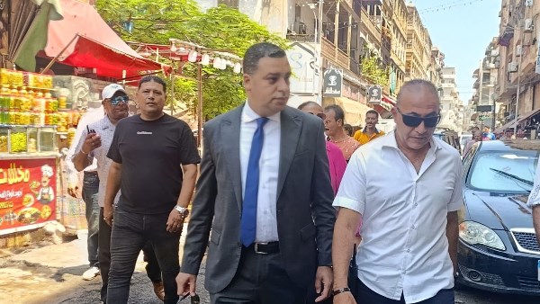 طوارئ وحملات مكبرة بقيادة نائب محافظ بورسعيد.. احتواء كسر خط مياه بالضواحي