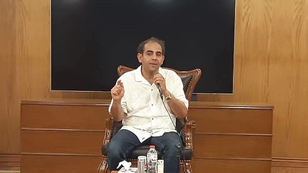 رئيس جامعة بورسعيد لفريق عمل المستشفى: سطرتم ملحمة في وقت وجيز
