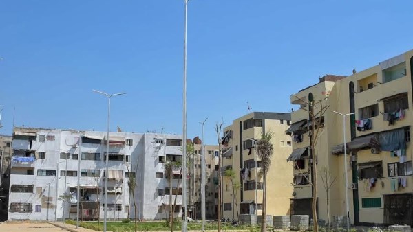 محافظ بورسعيد يناشد الأهالي بعدم إلقاء الطعام أو المخلفات في الشوارع والأرصفة