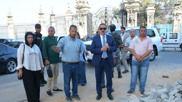 محافظ بورسعيد يتابع مستجدات أعمال تطوير ورفع كفاءة شارع “أوجيني” بدءًا من باب 8 بحي الشرق