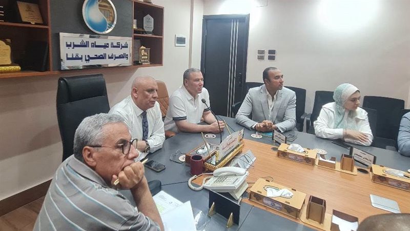 «القابضة للمياه» تبحث التوسع في تطبيق تكنولوجيا الترشيح الطبيعي لضفاف الأنهار بالصعيد