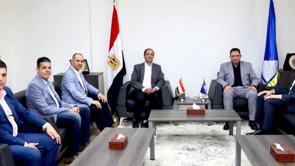 محافظ دمياط يستقبل مدير صندوق مكافحة الإدمان لرفع الوعي بخطورة تعاطي المخدرات