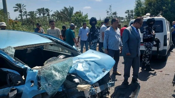 مدير أمن دمياط يتابع ميدانيا حادث تصادم بين سيارتين على طريق دمياط- كفر البطيخ