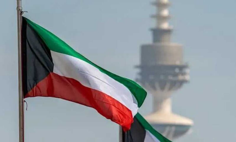 الكويت وقطر تؤكدان على أهمية تعزيز الأمن والاستقرار وحرية الملاحة البحرية في المنطقة