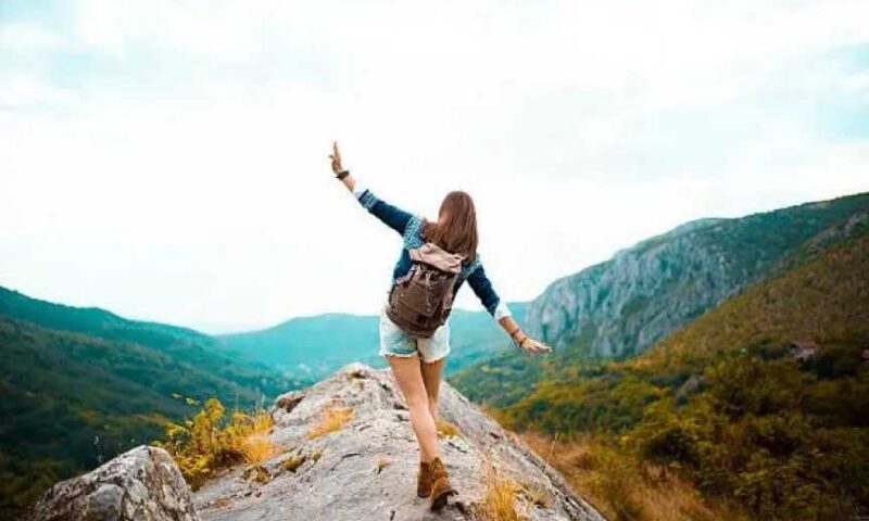 تفسير حلم الصعود لمكان مرتفع ومعانيه النفسية