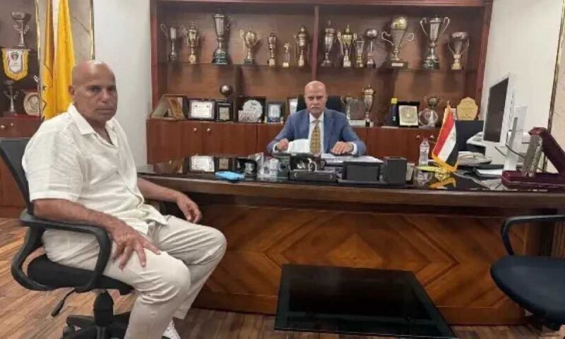 القماش يلوح بالرحيل ويعتذر عن قيادة الإسماعيلي عقب اجتماع حاسم