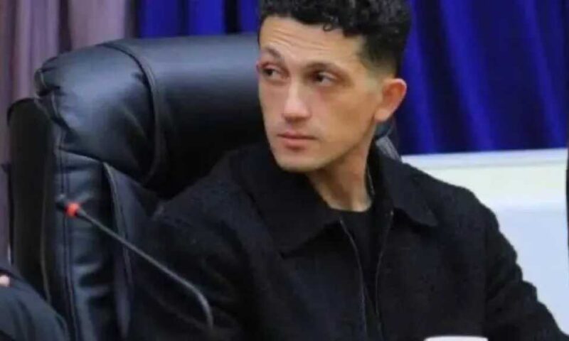 الأهلي يتحرك لحسم ملف تجديد العقود.. جلسات مع ياسر إبراهيم وإمام عاشور ومحمد هاني ومصطفى شوبير