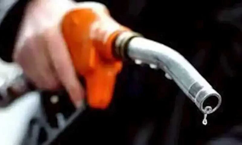 أخطاء شائعة أثناء قيادة السيارة تؤثر على استهلاك الوقود