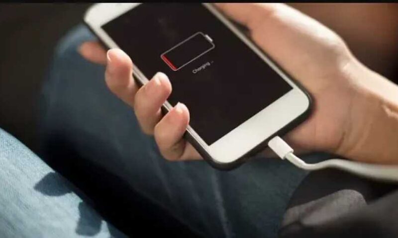 كيف تحافظ على بطارية هاتفك؟