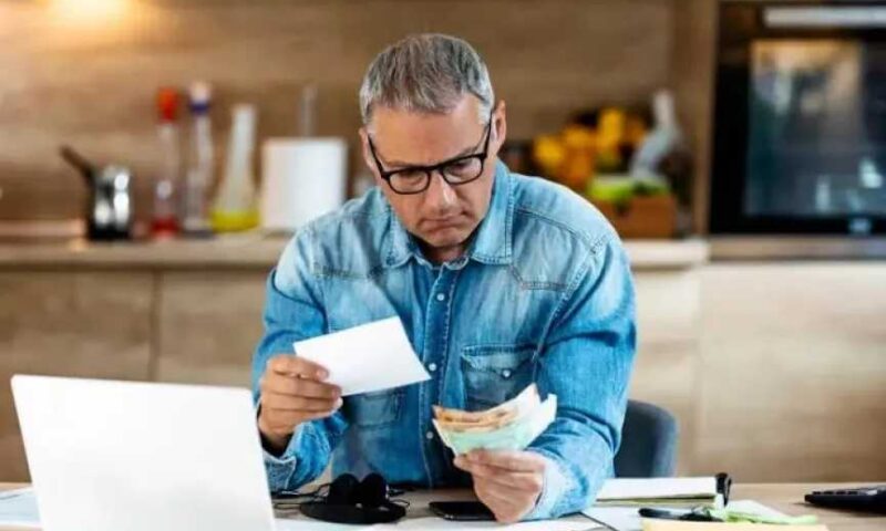 7 عادات لتنظيم مصروفاتك والسيطرة على راتبك
