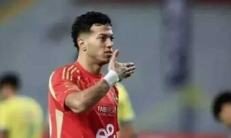 شوبير يكشف موقف الأهلي من تجديد عقود الرباعي.. تطورات جديدة بشأن إمام عاشور