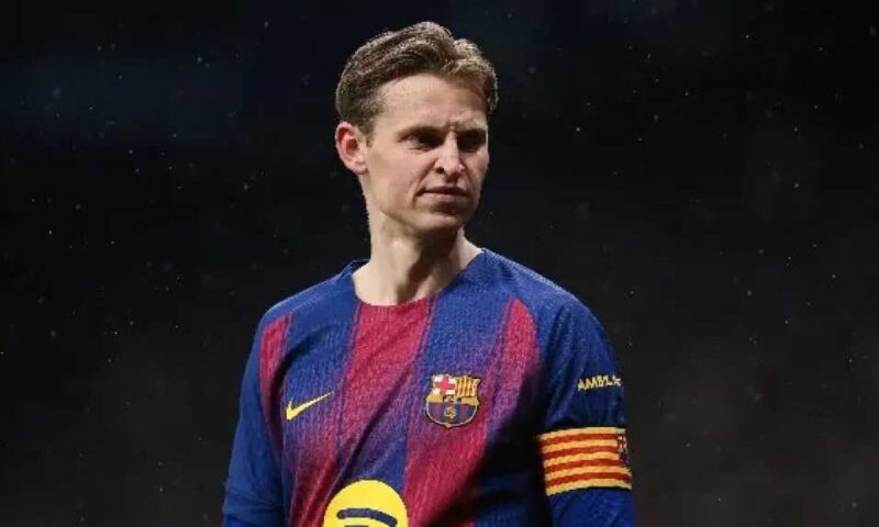 دي يونج يرد على شائعات مستقبله مع برشلونة ويكشف تفاصيل إصابته