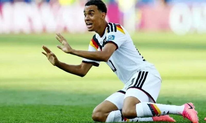 إغماء مفاجئ لـ جمال موسيالا يثير القلق في ودية بايرن ميونخ ولايبزيج