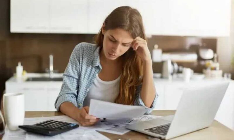 كيف تقدم شكوى بسبب ارتفاع فاتورة الكهرباء؟ الخطوات والجهة المختصة