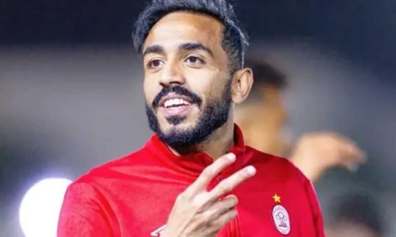 كهربا يوجه رسالة مؤثرة عن السعي والرضا ورزق الإنسان