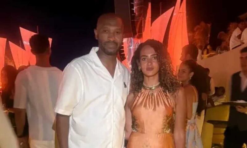 شيكابالا وزوجته يخطفان الأنظار في أحدث ظهور