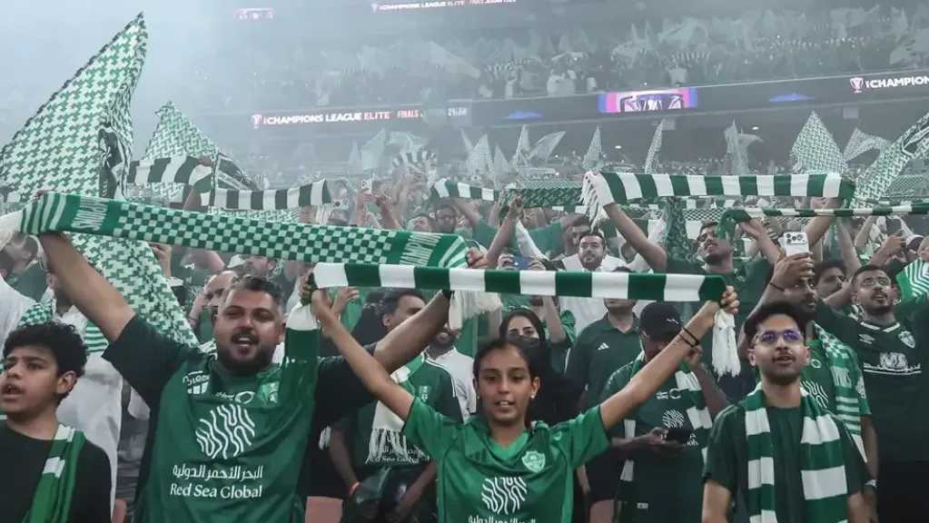 أين يمكنني مشاهدة مباراة الأهلي وأبها في دوري روشن السعودي 2026-2027 بث مباشر عبر القنوات الرسمية؟