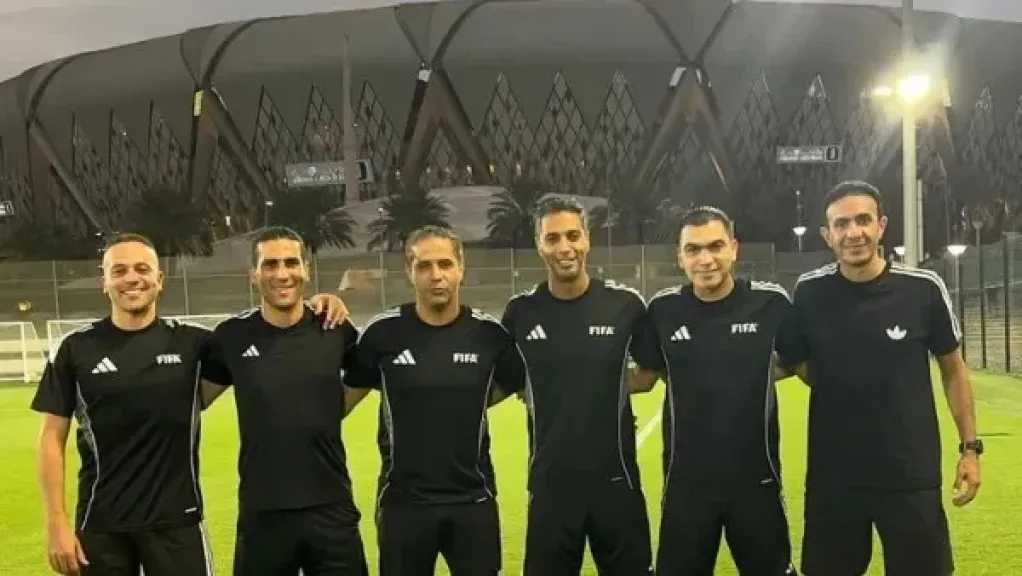 فيفا يجدد ثقته في التحكيم المصري.. أمين عمر يدير مباراة أهلي جدة وأوكلاند سيتي