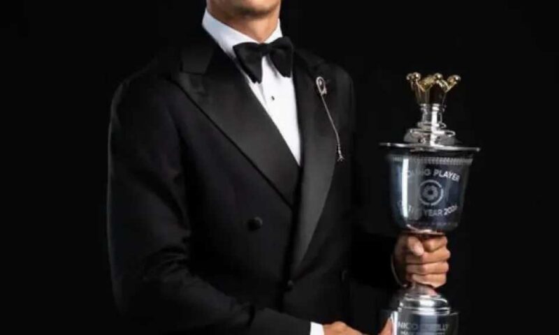 نيكو أورايلي يتوج بجائزة أفضل لاعب شاب في إنجلترا