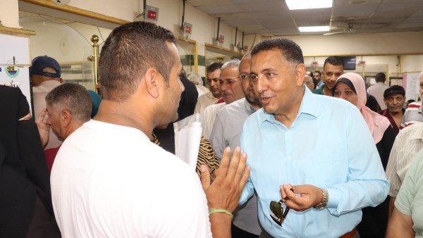 محافظ القليوبية يتفقد المراكز التكنولوجية ببنها وطوخ وقها ويوجه بسرعة إنهاء معاملات المواطنين