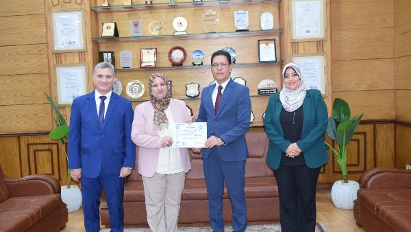 رئيس جامعة بنها : الاستثمار في العنصر البشري ركيزة أساسية للتميز الأكاديمي