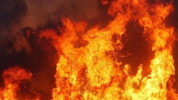 ندب المعمل الجنائى لفحص اندلاع حريق شب فى مخزن بلاستيك بالقناطر الخيرية