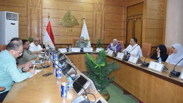 منظومة رقمية.. جامعة بنها تناقش الاستعدادات النهائية للكشف الطبي على الطلاب الجدد