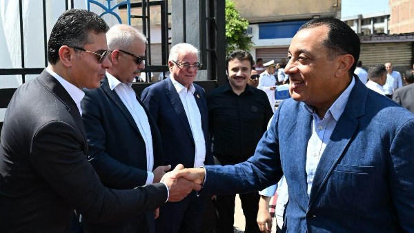 رئيس الوزراء يفتتح مشروعات خدمية وتنموية في الغربية.. صور