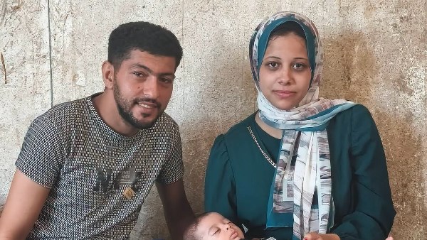 الصلح خير.. عودة الفتاة حبيبة ضحية حماتها إلى زوجها لتربية ابنهما يوسف
