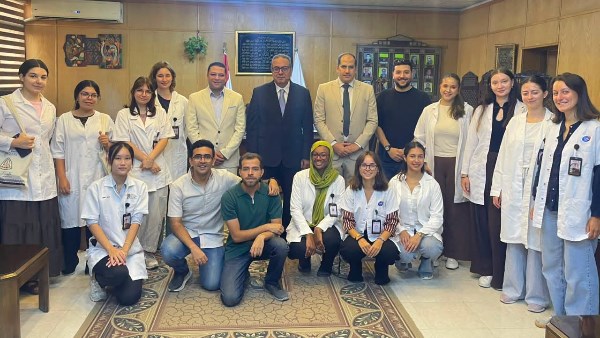 طب الزقازيق تستقبل وفد طلاب التبادل الدولي من 8 دول لتعزيز التعاون الأكاديمي والثقافي