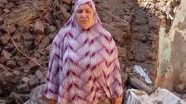 استغاثة عاجلة لمحافظ الشرقية.. أسرتان بالنكارية تطالبان بترخيص لإعادة بناء منزليهما بعد تضررهما والمحافظة ترد