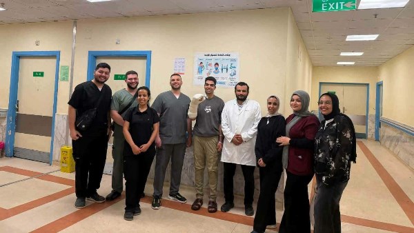 بعد سباق مع الزمن .. أطباء الأحرار التعليمي يزرعون يدًا مبتورة بالكامل في 6 ساعات