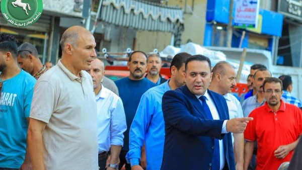 رئيس مدينة كفر صقر بالشرقية منفعلا: «مش هجري ورا واحدة بتبيع جرجير وأسيب المعارض المخالفة»
