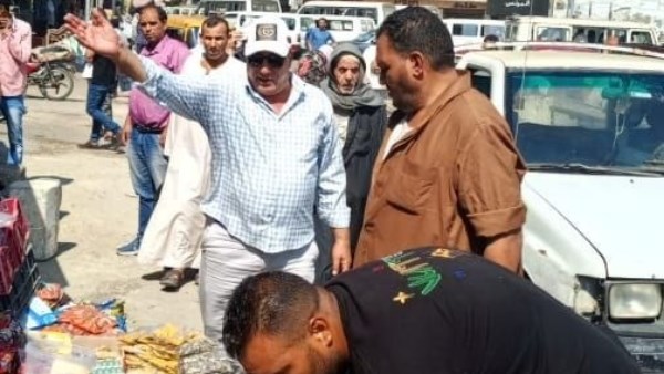 حملات مكثفة لإزالة الإشغالات والتعديات وإعادة الانضباط إلى شوارع الشرقية