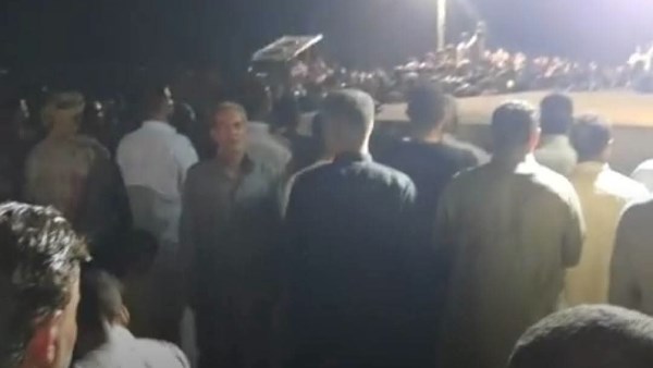 تشييع جثامين 3 أشخاص بينهم شقيقان بعد مصرعهم داخل بيارة صرف صحي في الشرقية