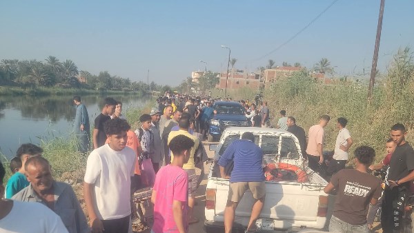 إصابة 3 والبحث عن آخر في انقلاب سيارة برشاح بمركز بلبيس
