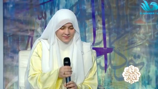خلال لقائها مع يسرى عزام .. نور محروس تتألق في تلاوة القرآن والإنشاد الديني | فيديو