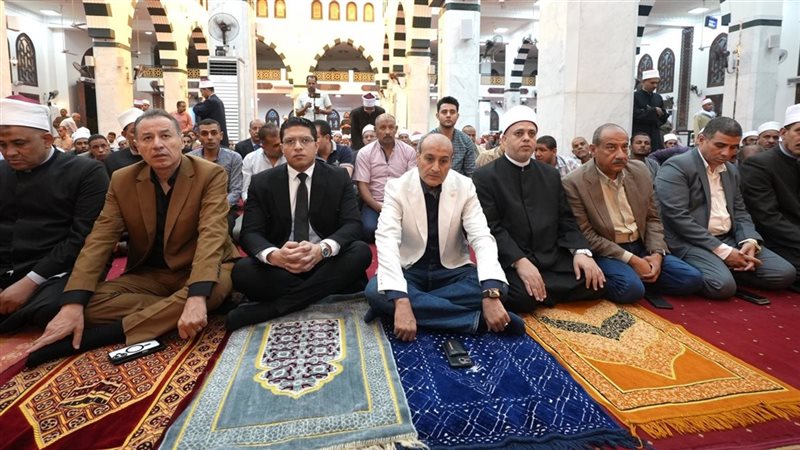 محافظ أسيوط يشهد احتفالية الأوقاف بذكرى المولد النبوي الشريف بمسجد البقلي (فيديو)