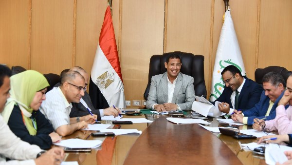 سكرتير عام المحافظة المساعد يترأس اجتماع لجنة البت في طلبات تقنين أراضي الدولة بمراكز الفيوم وإطسا وطامية ويوسف الصديق