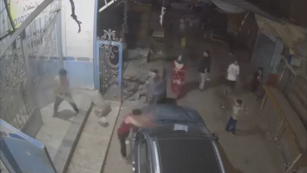 خلافات مالية وجيرة.. السيطرة على مشاجرة بين تجار فاكهة بسنورس في الفيوم وضبط 6 أشخاص