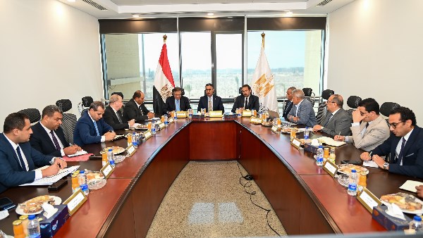 من الإنتاج للمستهلك مباشرة.. تفاصيل جديدة عن مشروع «كاري أون» لتوفير السلع بأسعار تنافسية
