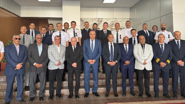 لتشغيل تجريبي للأنظمة الرادارية الحديثة ببرج المراقبة الجوية بمطار القاهرة