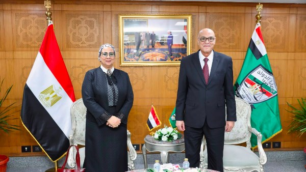 رئيسة المجلس القومي للمرأة تزور رئيس هيئة قضايا الدولة لتهنئته بتولي منصبه الجديد