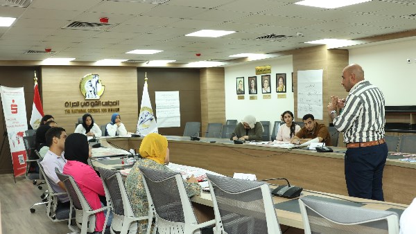 قومي المرأة ينظم تدريبًا للطلاب على لعبة الادخار للتوعية بالثقافة المالية