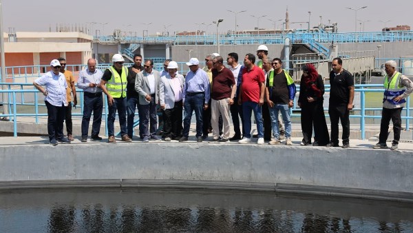 نائب وزيرة الإسكان يتفقد عددًا من محطات مياه الشرب والصرف الصحي بالقليوبية