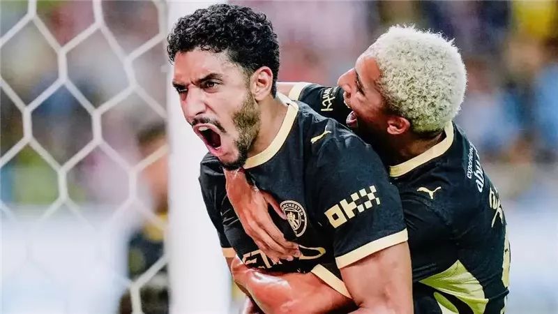 عمر مرموش يصدم أندية الدوري السعودي