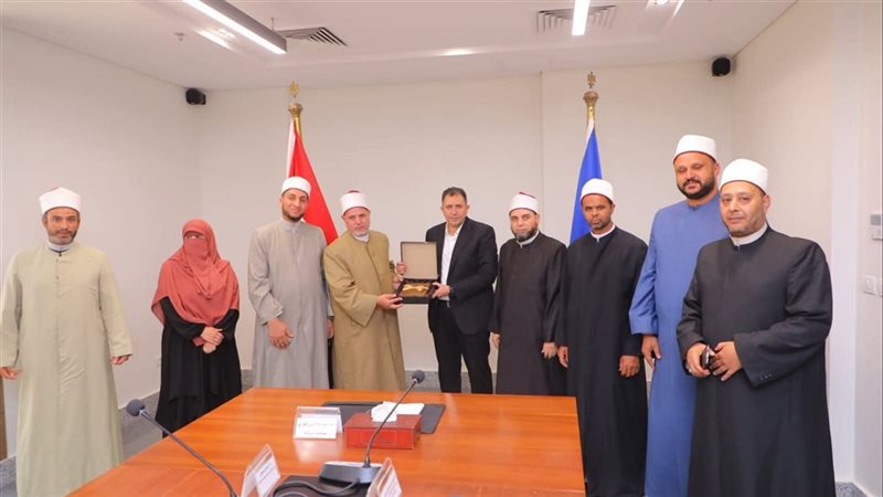 محافظ دمياط يستقبل وفد القافلة الدعوية لمجمع البحوث الإسلامية