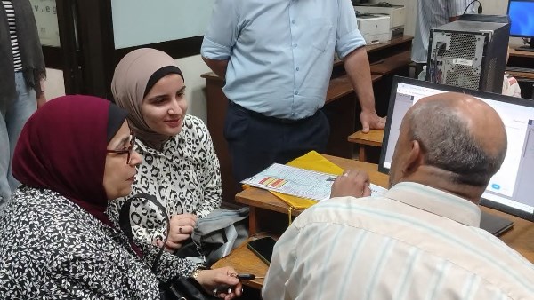 بدء تسجيل رغبات المرحلة الأولى .. إقبال كبير على معامل التنسيق بجامعة القاهرة